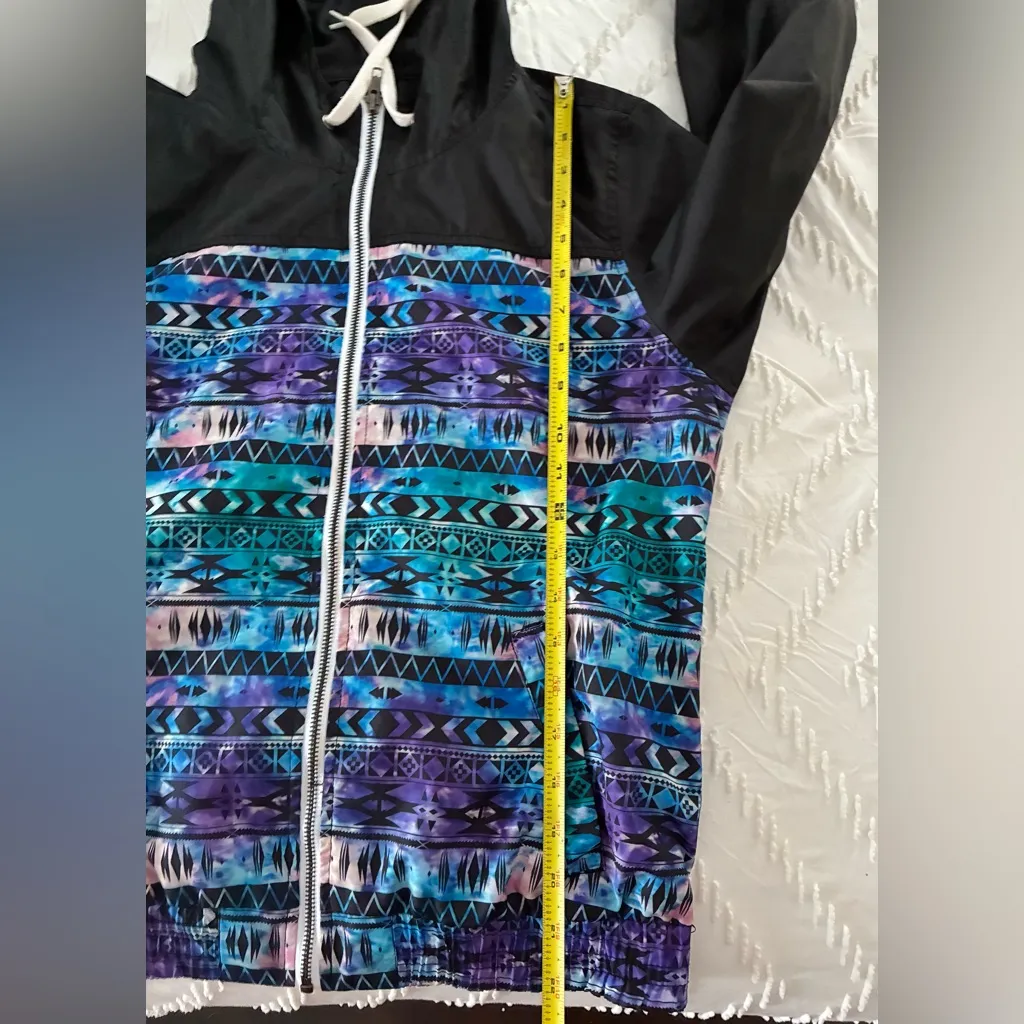 Empyre Women's Black and Blue Aztec tribal Patterned Jacket. Juniors large Size undefined - Image 8