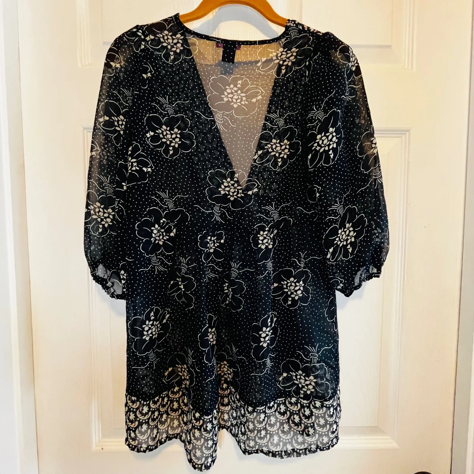 Lola Womens XS Sheer Floral Dot Kimono Top Blouse Navy White Pink
Bohemian Black - Image 9