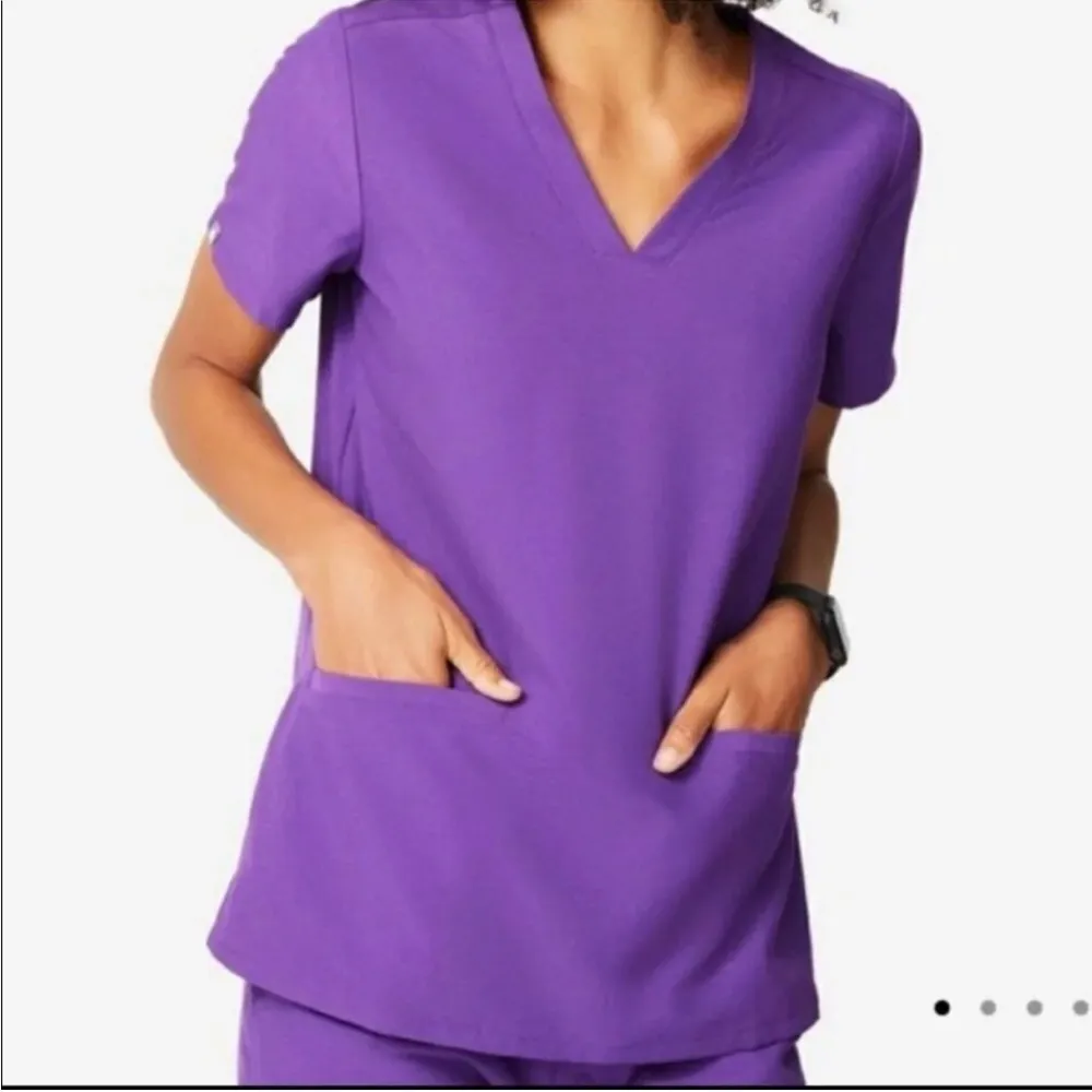FIGS Casma Three Pocket Scrub Top Size S - Image 4