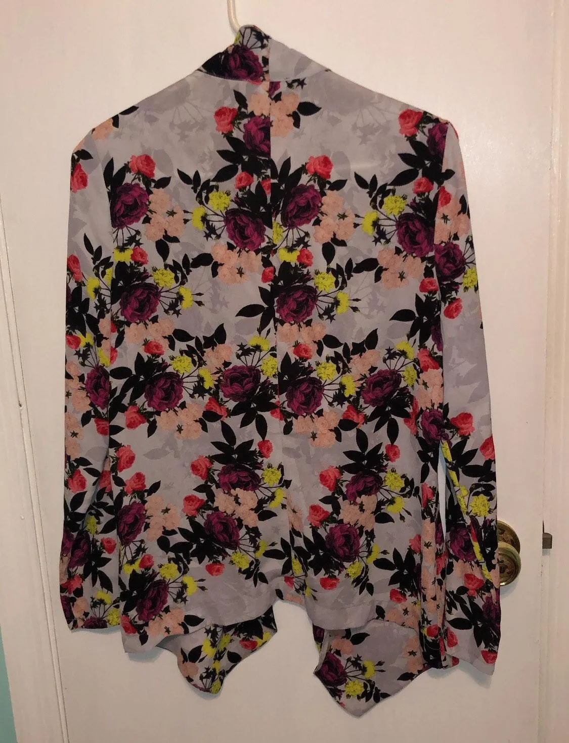Floral Cardigan Size S - Image 2