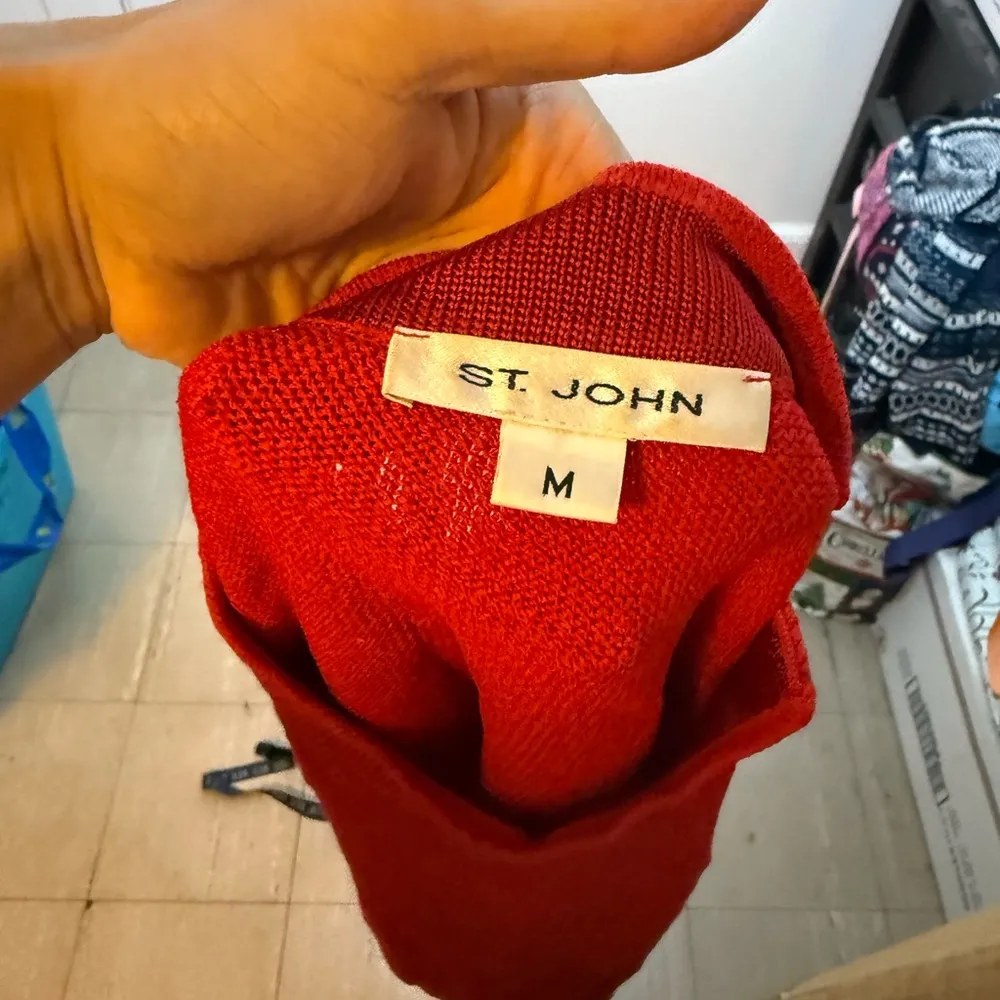 St. John Red Wool Santana Knit Mock Neck Sleeveless Blouse - Image 5