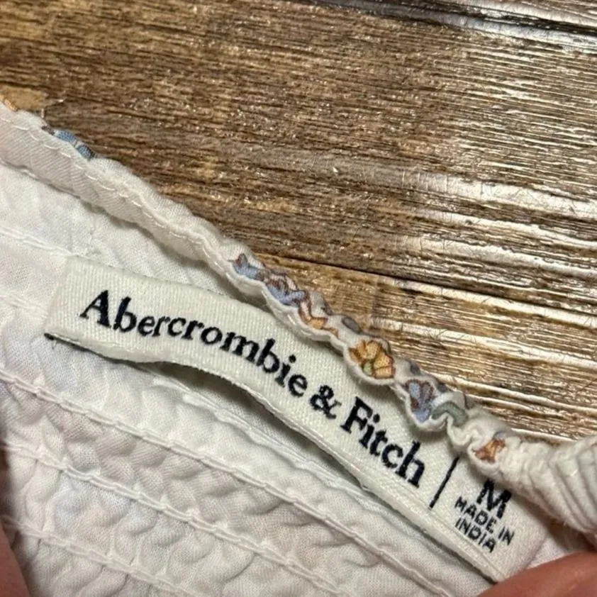 Abercrombie & Fitch floral keyhole puff sleeve cottagecore top - Image 7