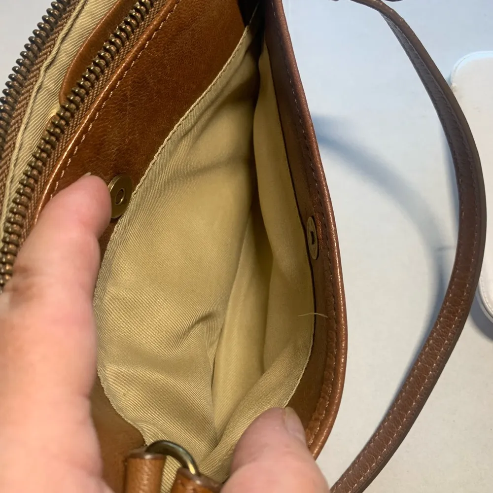 Lucky Brand Brown Leather Wallet Size Crossbody    Purse.           2170 - Image 7