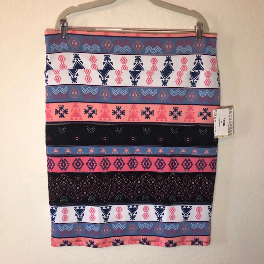 LuLaRoe Skirt Aztec Patterned Blue Pink White Cassie Pencil Skirt Sz 3X BNWT - Image 2