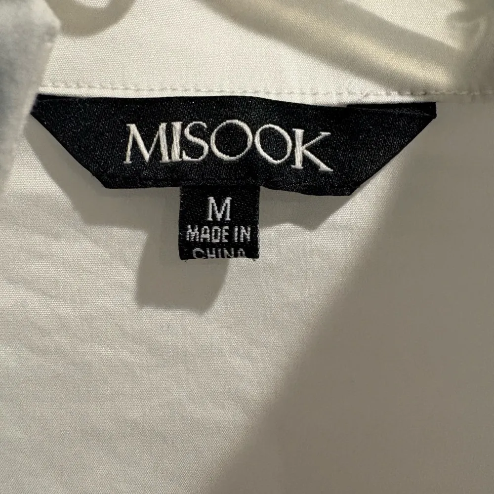 Misook white embroidered button down 3/4 sleeve shirt blouse  sz M - Image 6