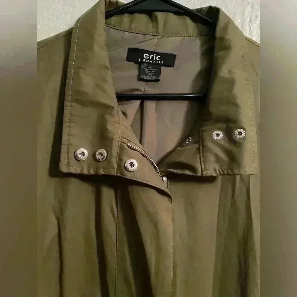 Eric Signature lined, army green, full zip jacket with sequined sleeves; size M Green Size M - Image 3