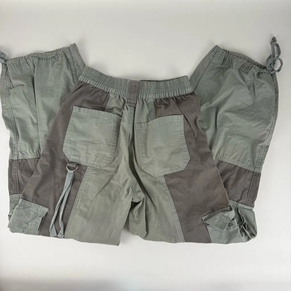 BDG Olive and Charcoal Cargo Pants - Image 3