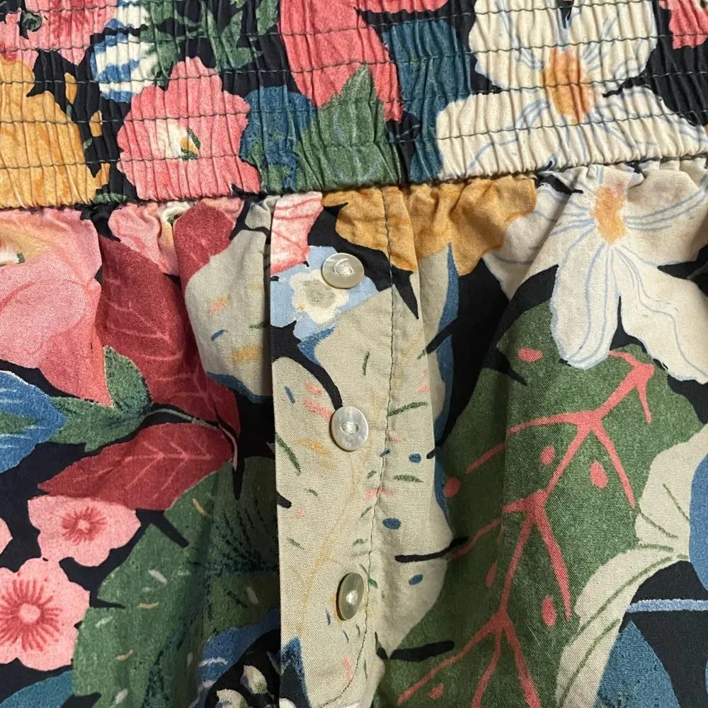 Trafaluc Collection Floral Shorts - Image 2