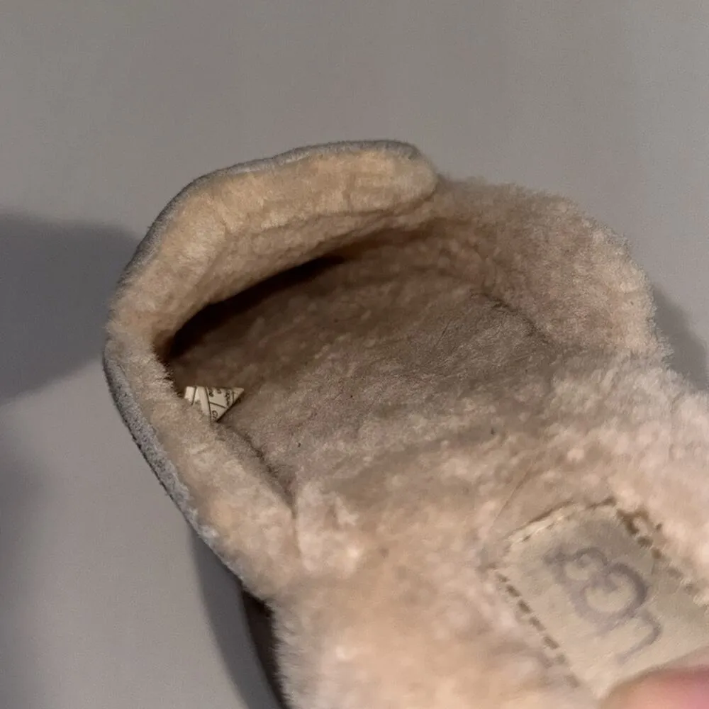 UGG Women's Lane Suede Slipper Shoe Seal Gray  Cozy Winter Holiday - Image 7