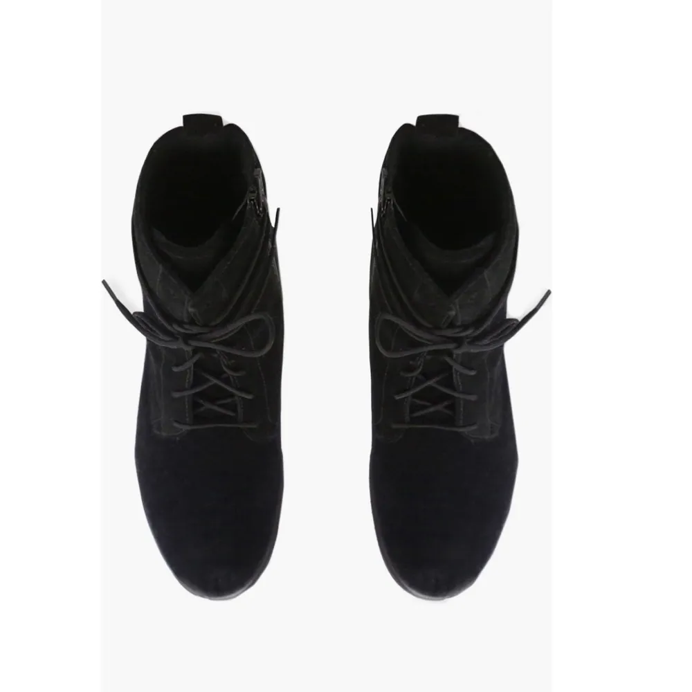 Munro Finnley Water Resistant Booties in Black, Size 8.5 New in Box - Image 3