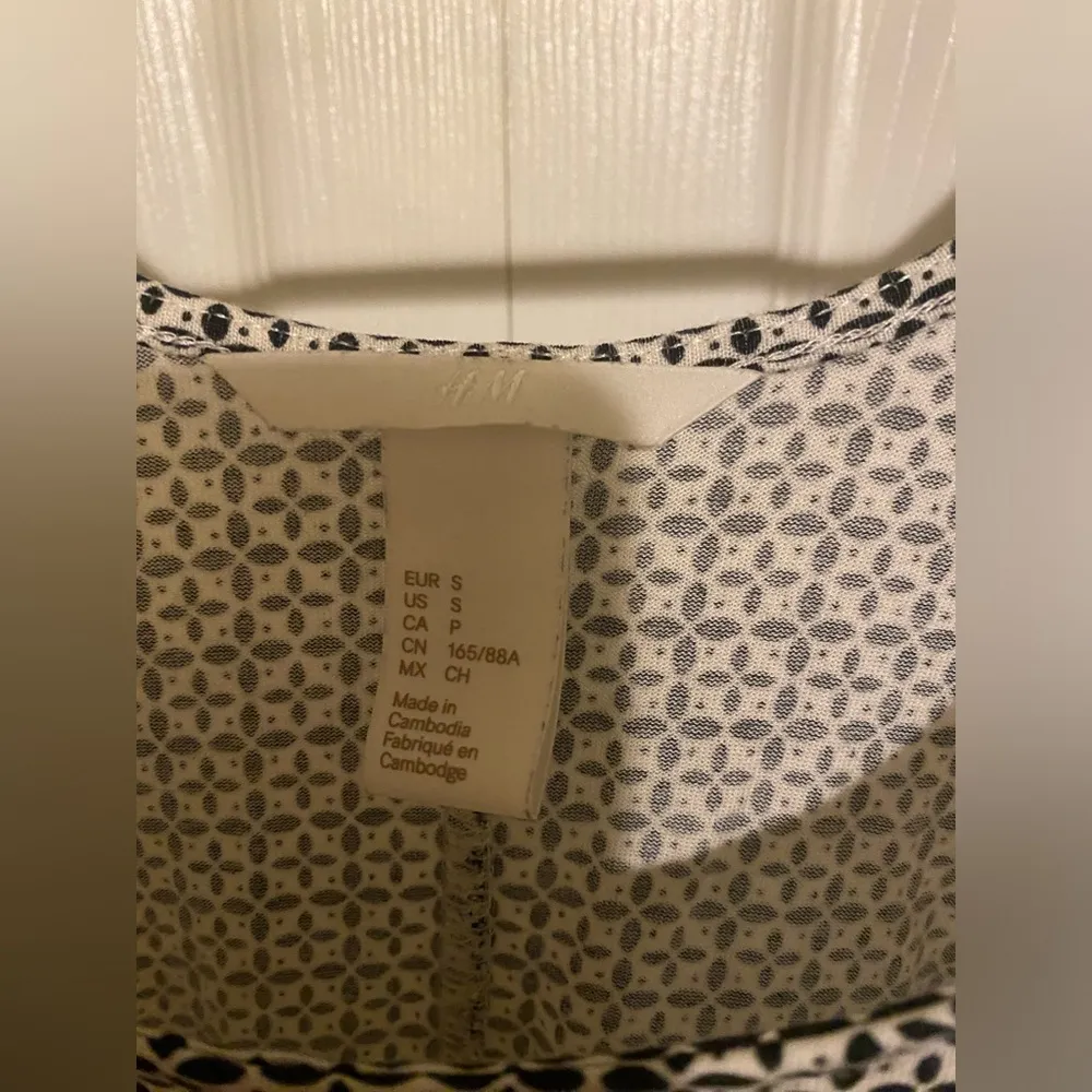 H&M Oversized Tank - Image 3