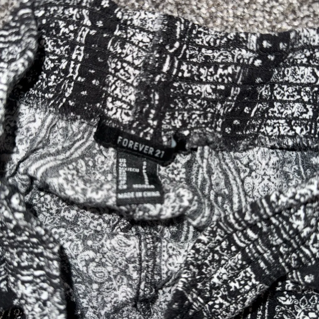 Forever 21 Black and White Flare Pants - Image 2