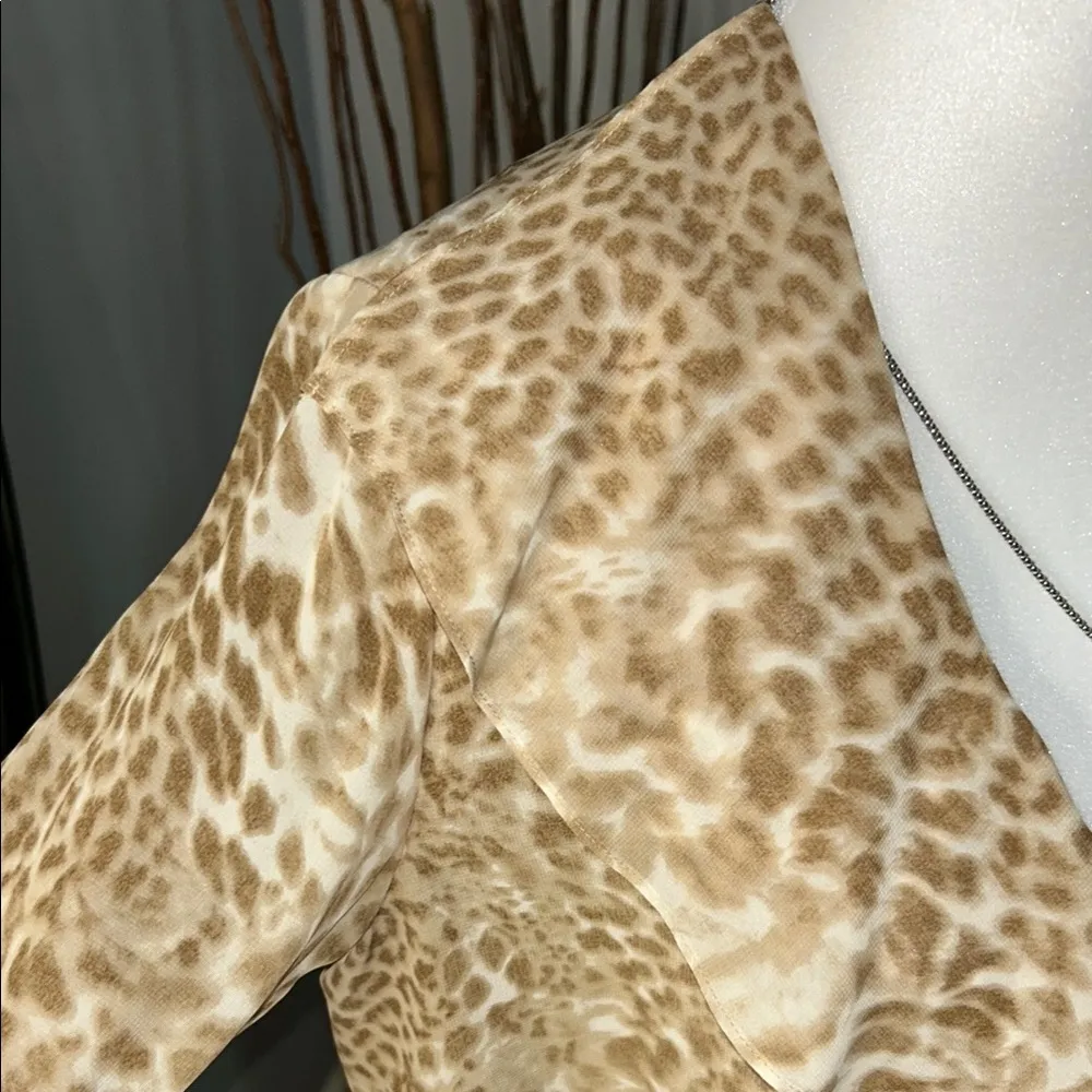 Evan Picone Cream Tan Ruched Tie Front Blouse - Image 5