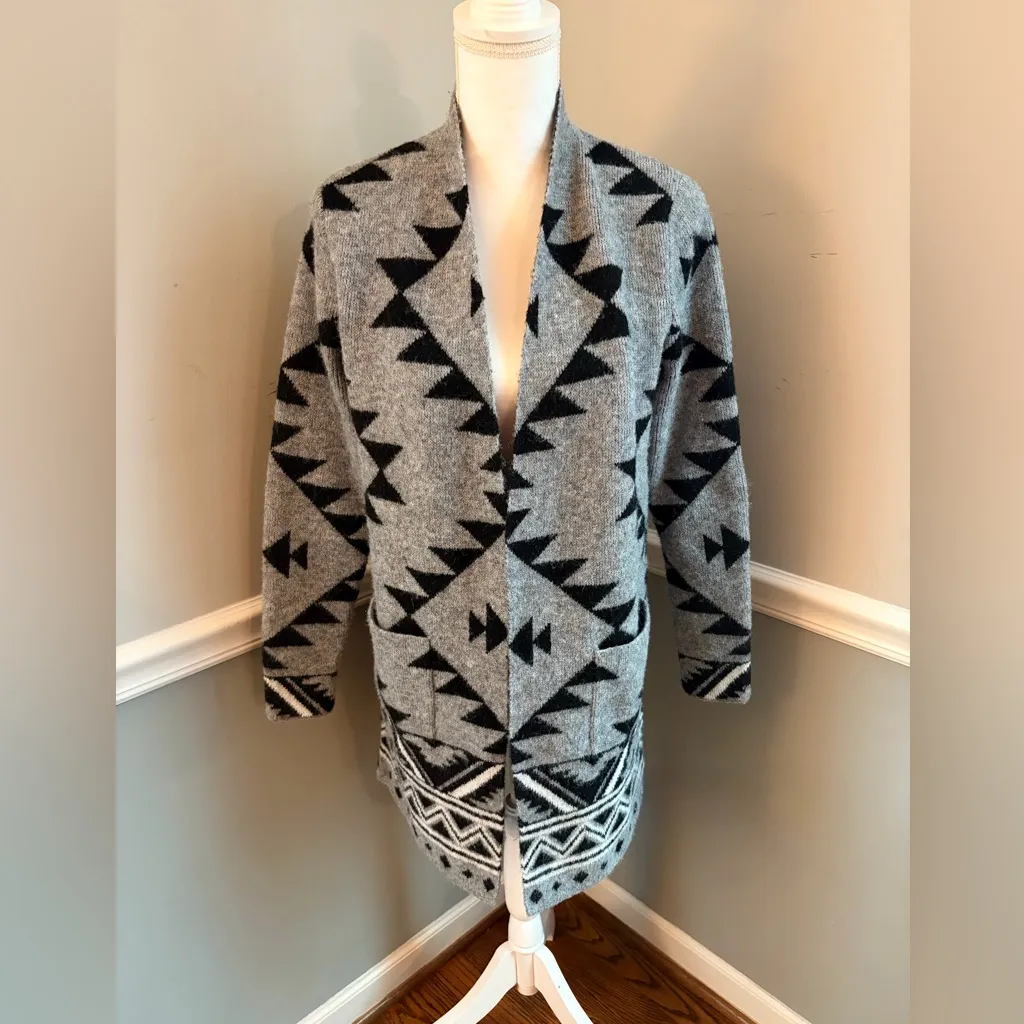 Frye Women’s Southwestern Jacquard Open Front Cardigan – Gray/Black – Small - Image 3