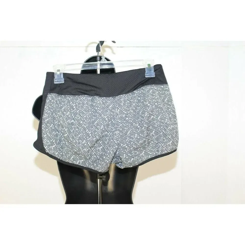 Nike DRI-FIT shorts size S - Image 2