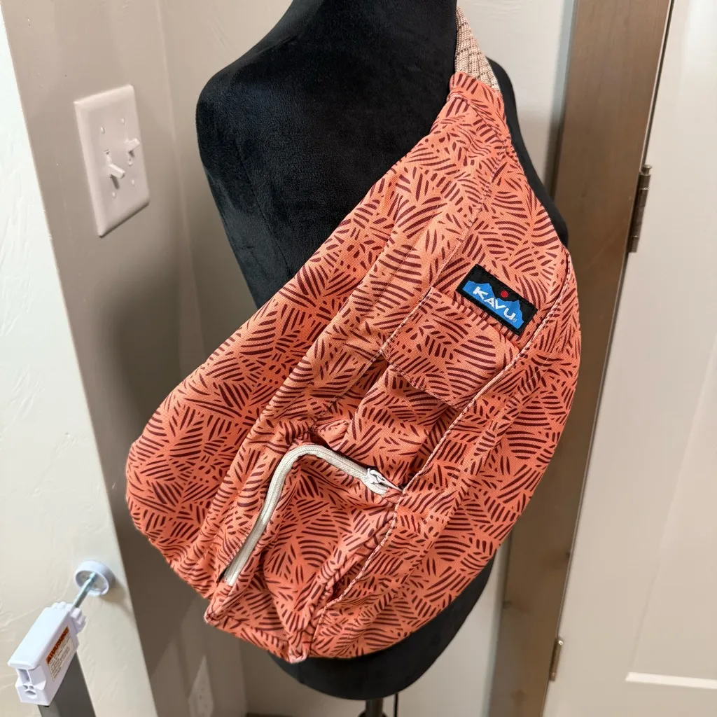 Kavu Large Rope Sling Bag Peach Coral Geometric Gorpcore Canvas - Image 2