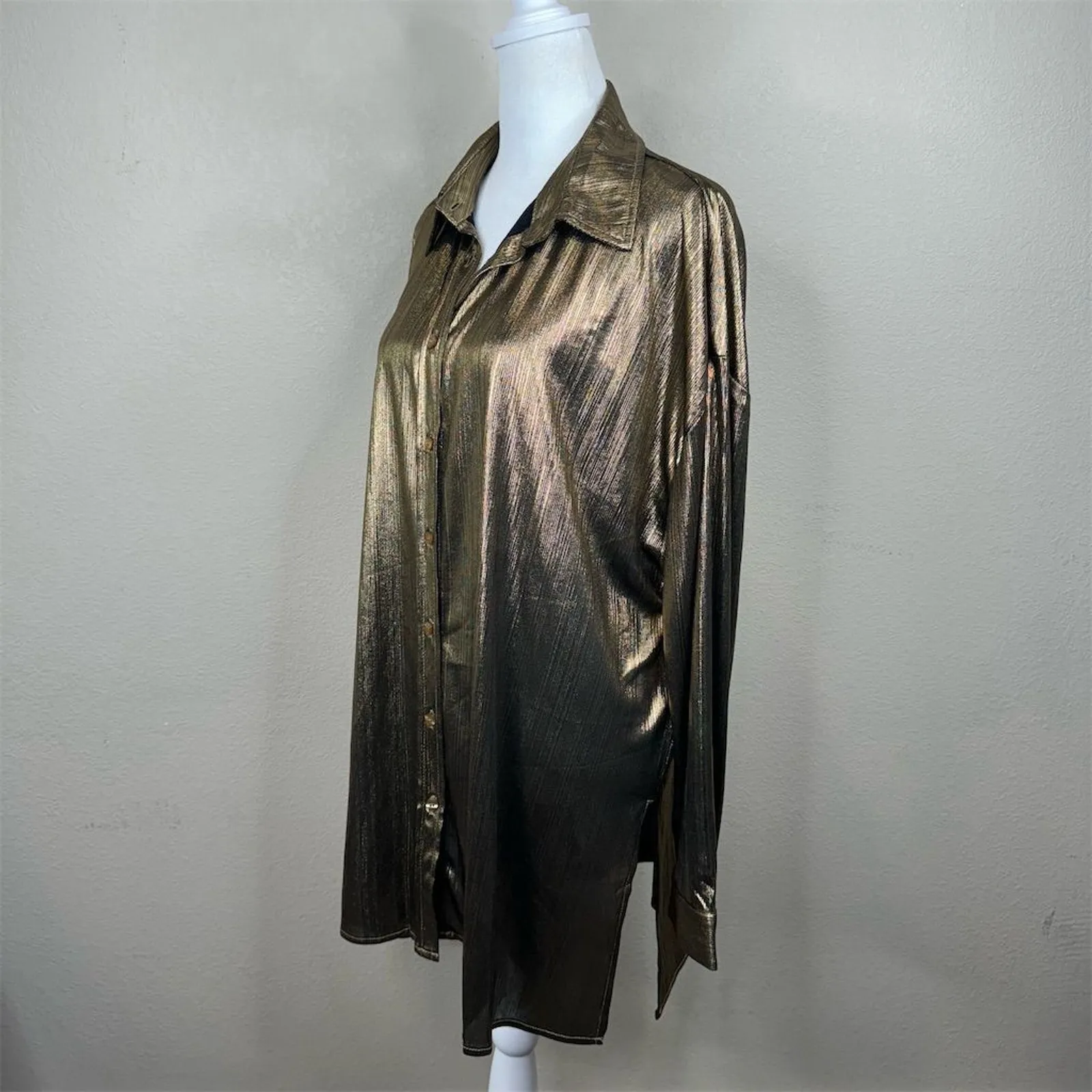 Umgee Women's Gold Button Down Blouse‎ Long Sleeve Size L Casual - Image 6