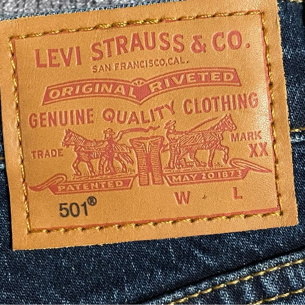 Levi’s 501 Mid Thigh Women’s Shorts - Image 12