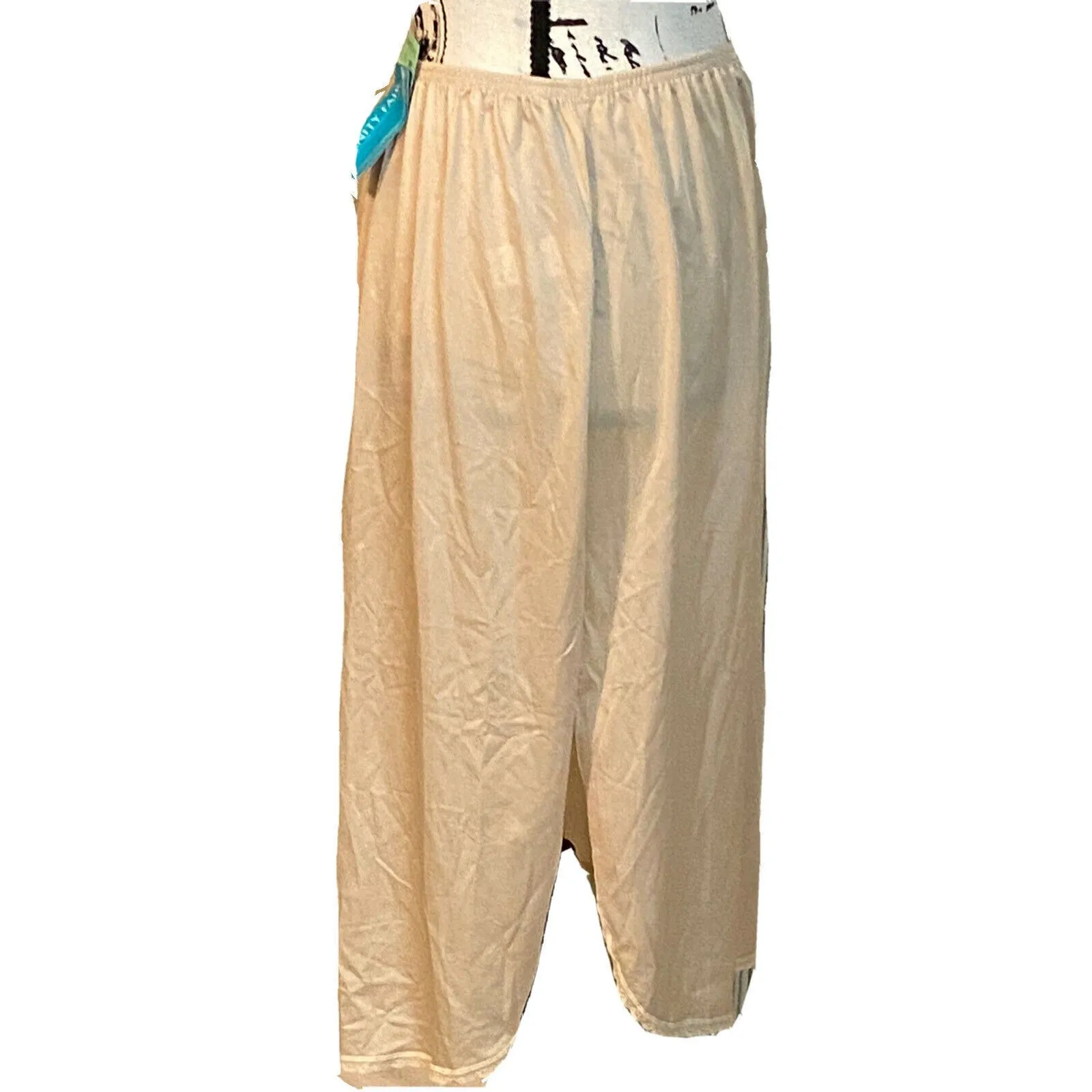 Vanity Fair Women’s NWTS Tan￼ Nylon &Lace Half Slip W/Slit Sz Large 26” - Image 5