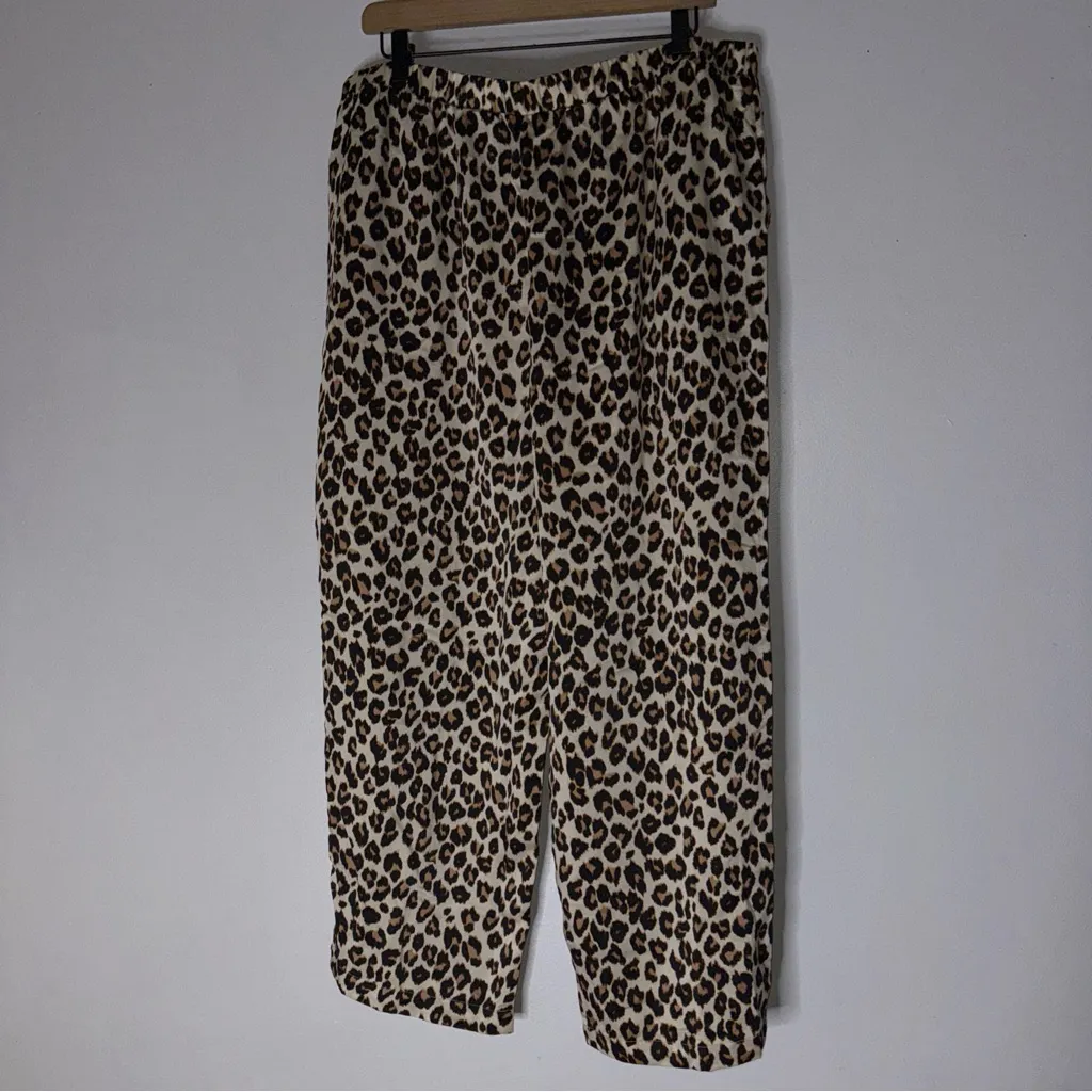 Loft Sleepwear‎ XL 2 Piece Long Pajama Set Satin Notch Collar Leopard Print - Image 5