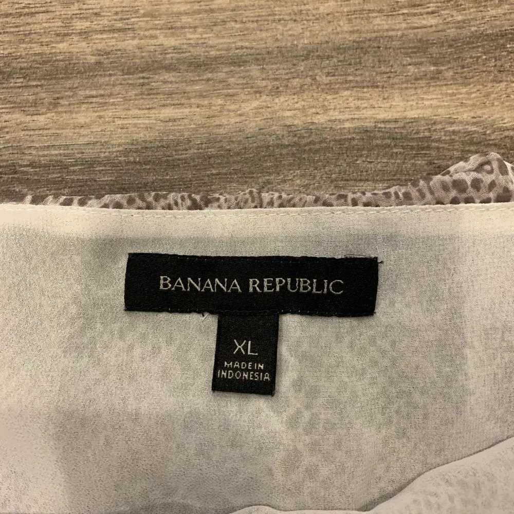 Banana Republic blouse. Size: XL. Ruffles at the neckline and shoulders.  Lined. - Image 2