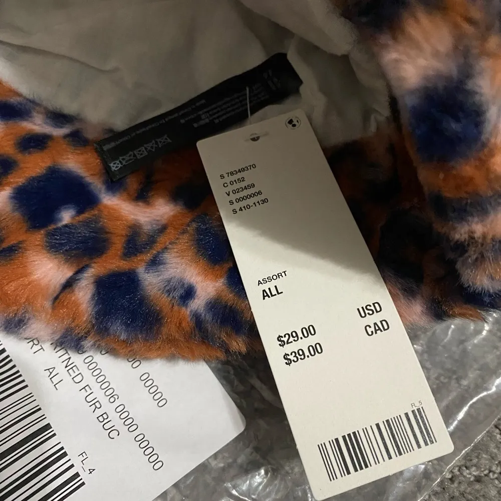 Urban Outfitters Knox Printed Faux Fur Bucket NWT - Image 7