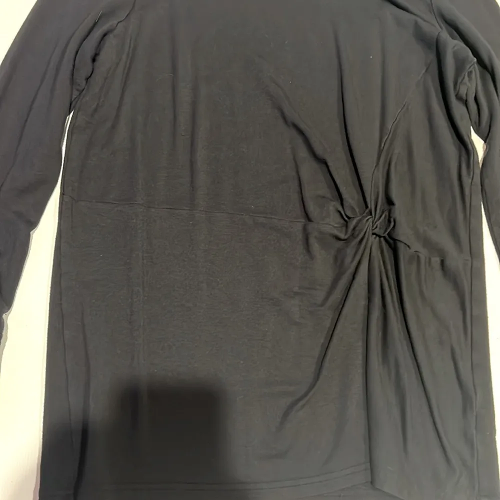 Athleta Nirvana Twist Front Sweatshirt Womens size M Black Lightweight Stretch - Image 3