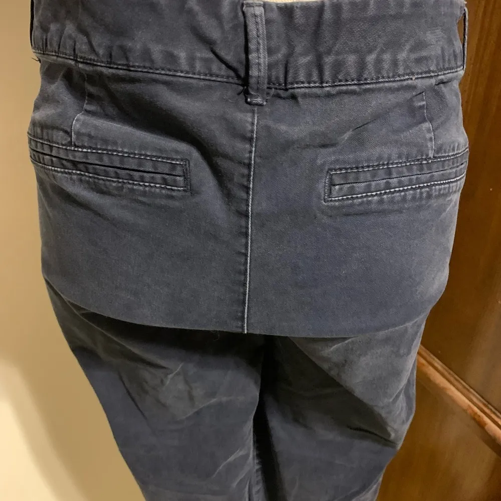 Old Navy Pixie Blue Cropped Pants - Image 6