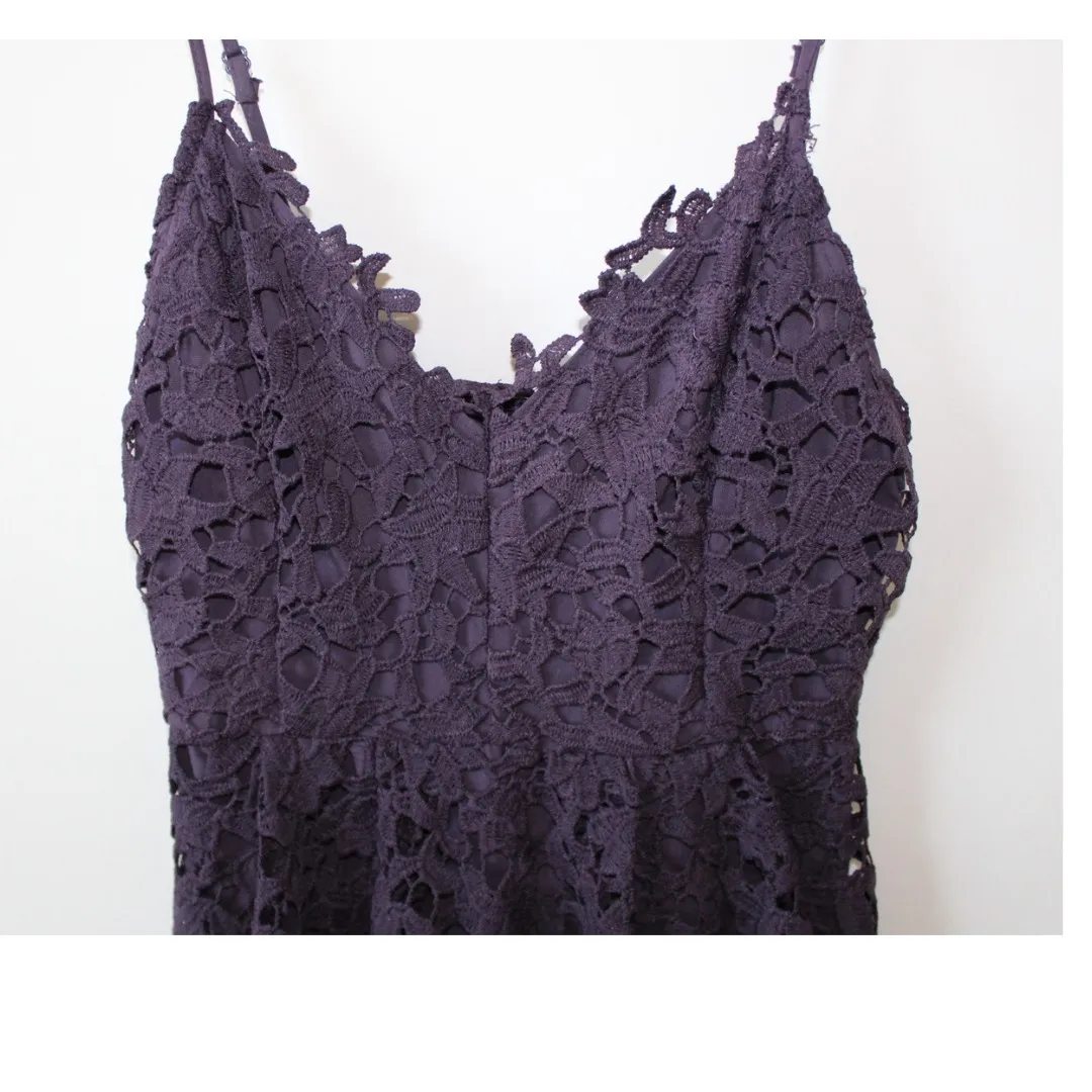 ASTR Women The Label Purple‎ Lace Eyelet Midi Dress Size Small - Image 3