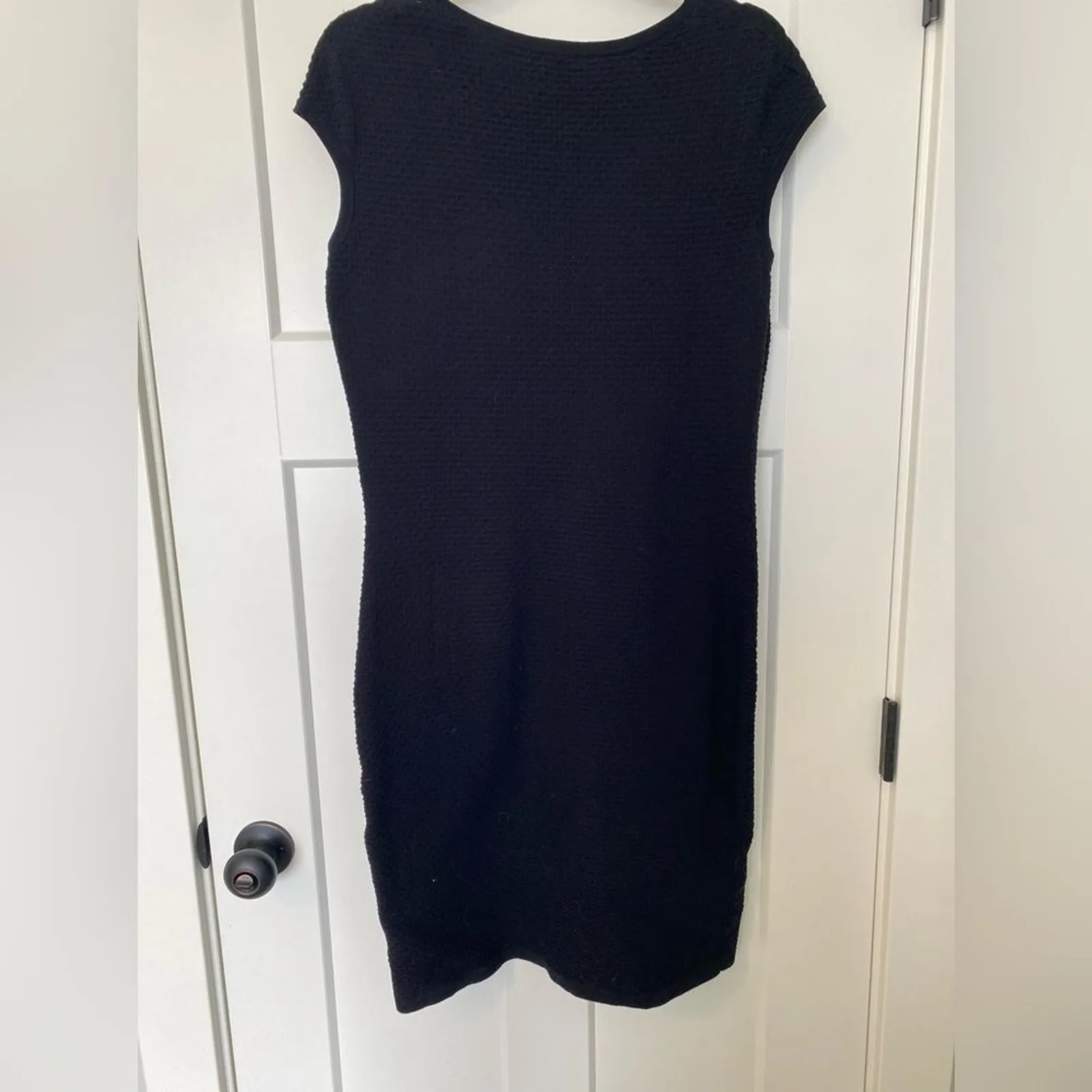 H&M‎ Rayon Blend Black Scoop Neck Cap Sleeve  Textured Club Night Dress Size Lg - Image 6