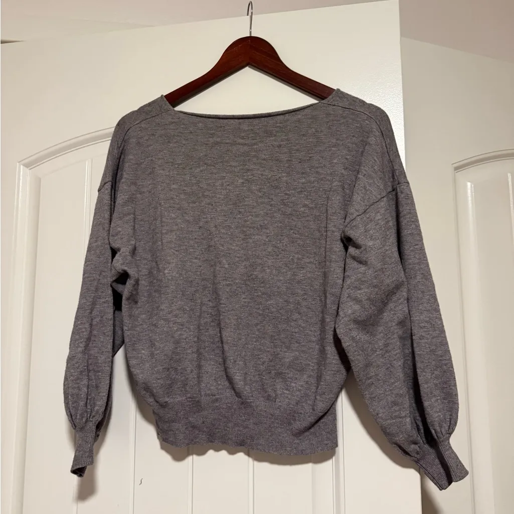 Line & Dot Heather Gray Knit Top - Image 5