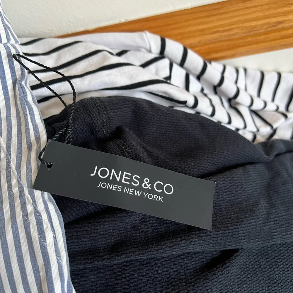 Jones & Co. - NY - Striped Black and White Pants - Image 4