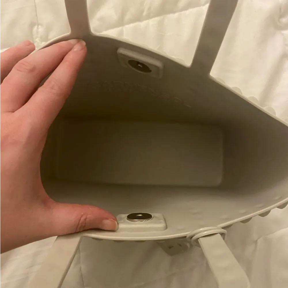 Carmen Sol Grey Mini Tote Bag - Image 4