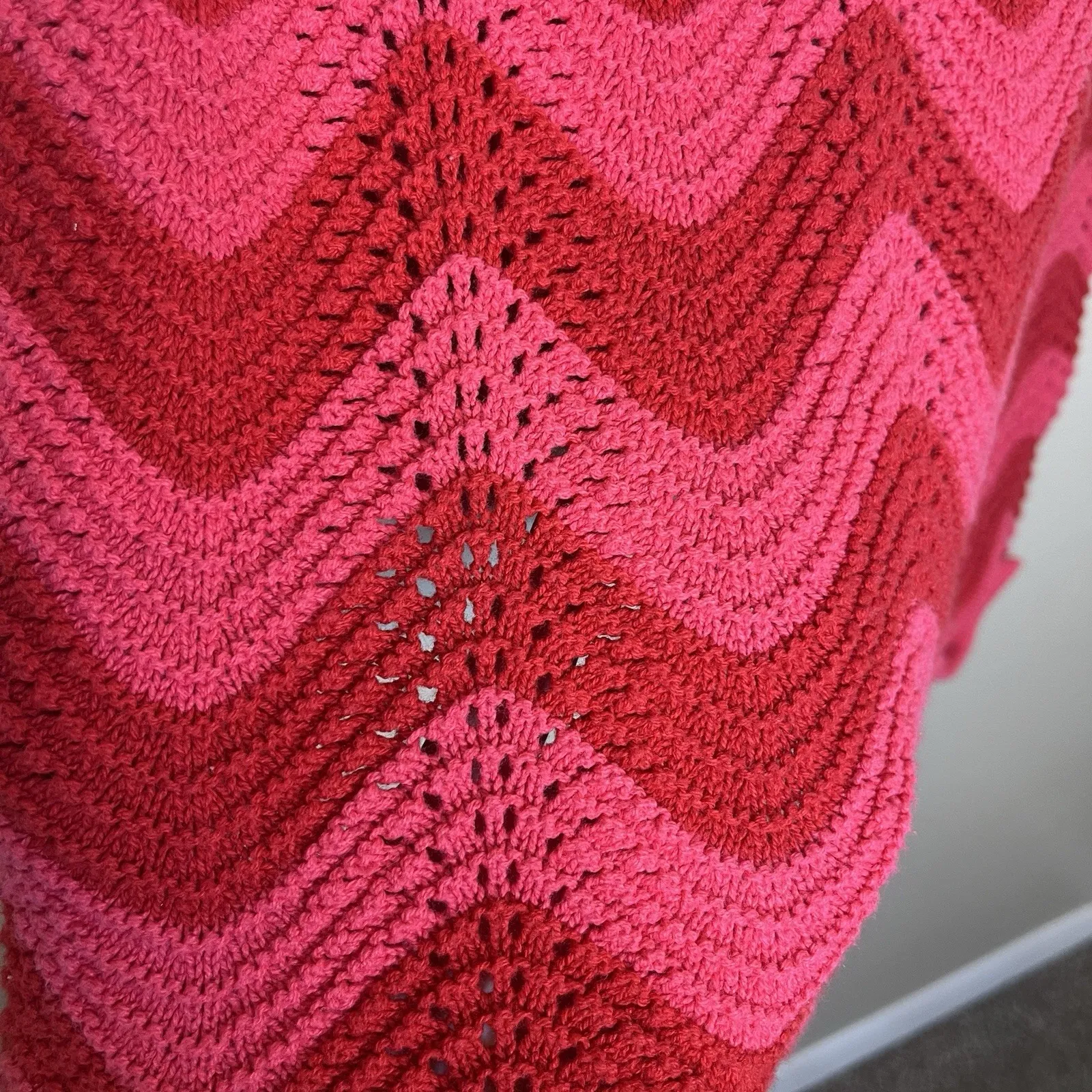 Women Knit Top Red Pink Valentine Scallop Stripe Maximalist Preppy Wavy Girly Size undefined - Image 5