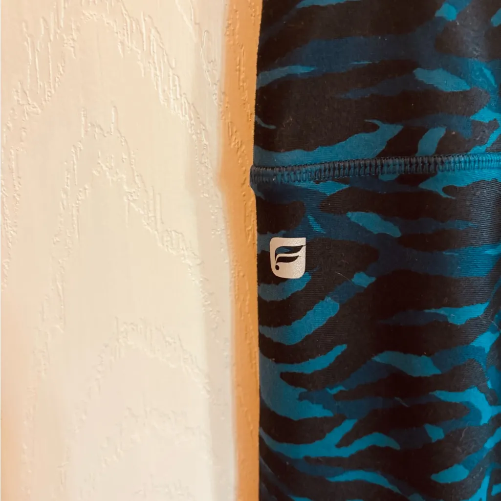 Fabletics  Black and Blue Patterned Leggings - Image 3