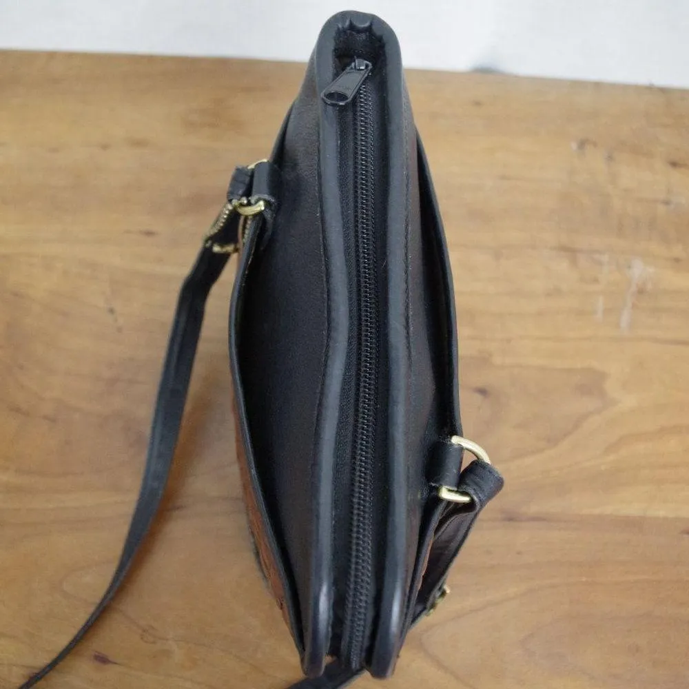 Bar Harbor Classics Crocodile Print Leather Asymmetrical Crossbody Purse Black - Image 9