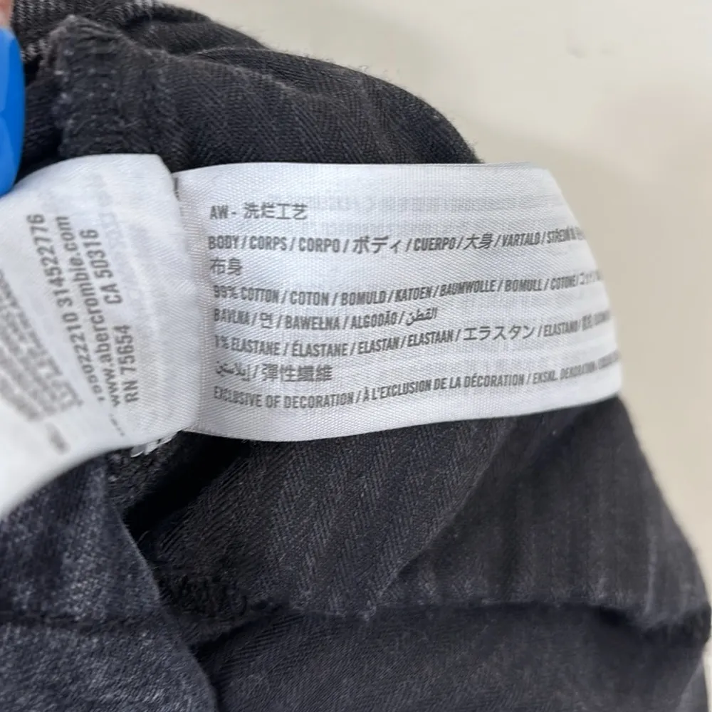 Abercrombie & Fitch The 90s Straight Ultra High Rise Black Wash Denim Jeans 28S - Image 10