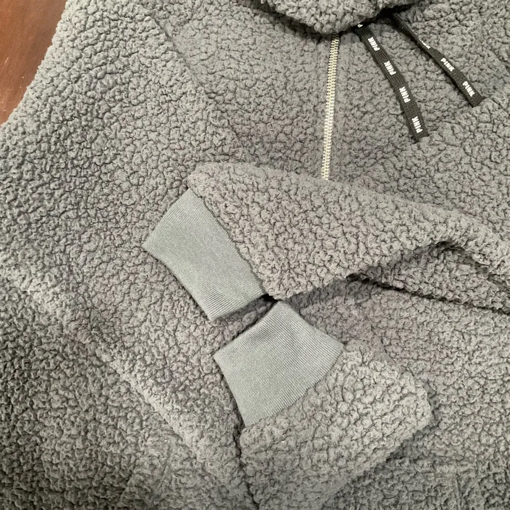 PINK BY VS GREY SHERPA PULL OVER HOODIE - Image 6