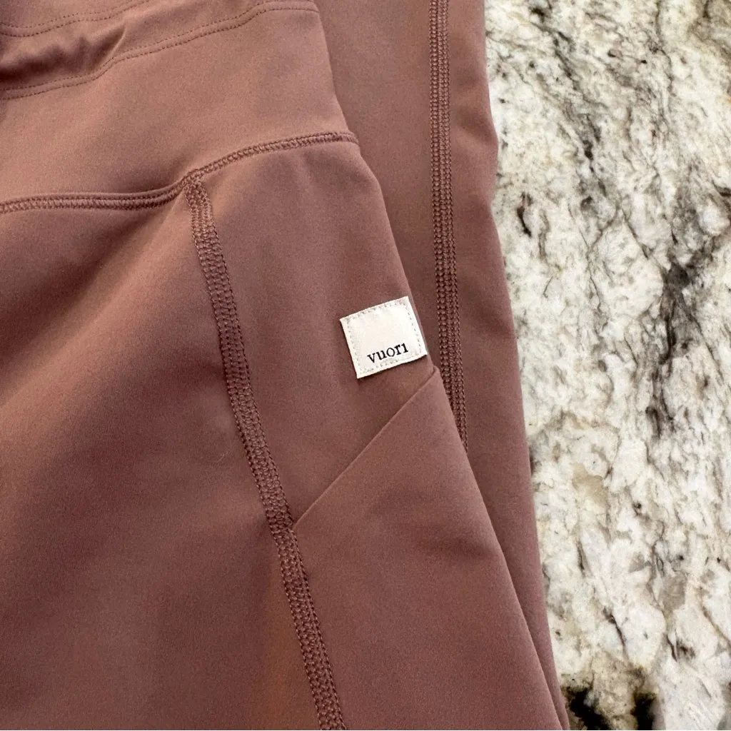 Vuori Daily Pocket Legging - Image 4