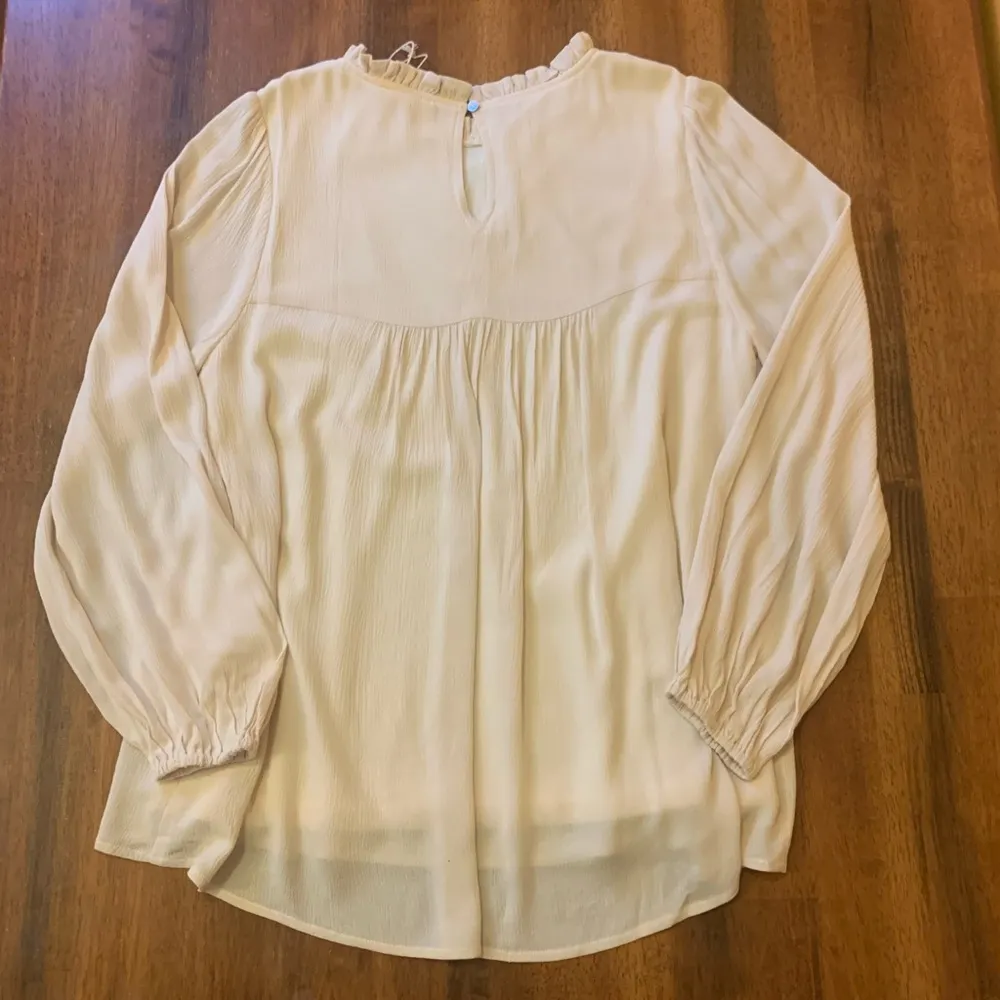 Jodifl NWT top women’s medium Beige Embroidery Bohemian Peasant Casual - Image 7