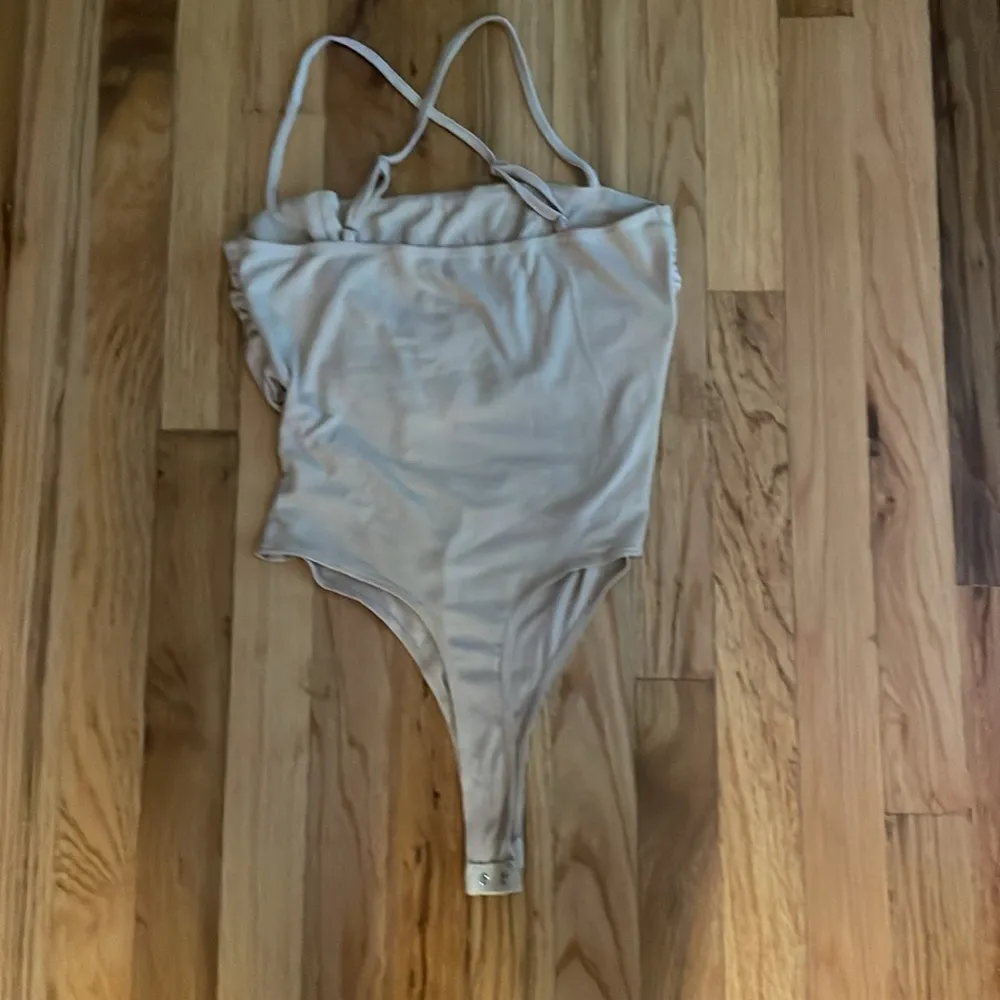 Tan bodysuit Size M - Image 2