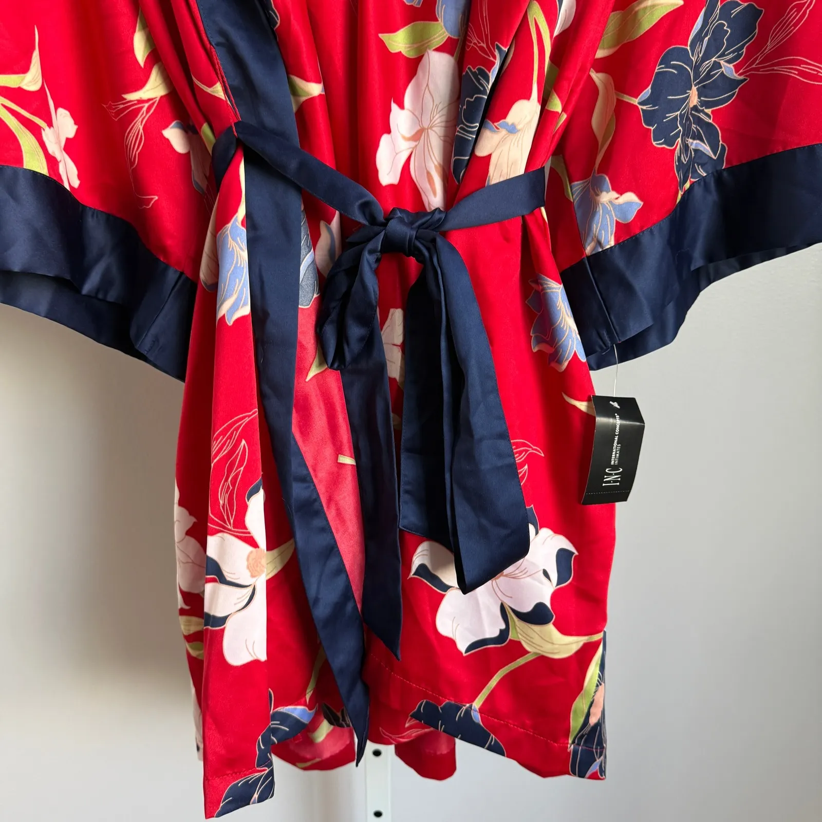 INC International Concepts XXL Red Floral Print Robe & Chemise Set NWT - Image 3