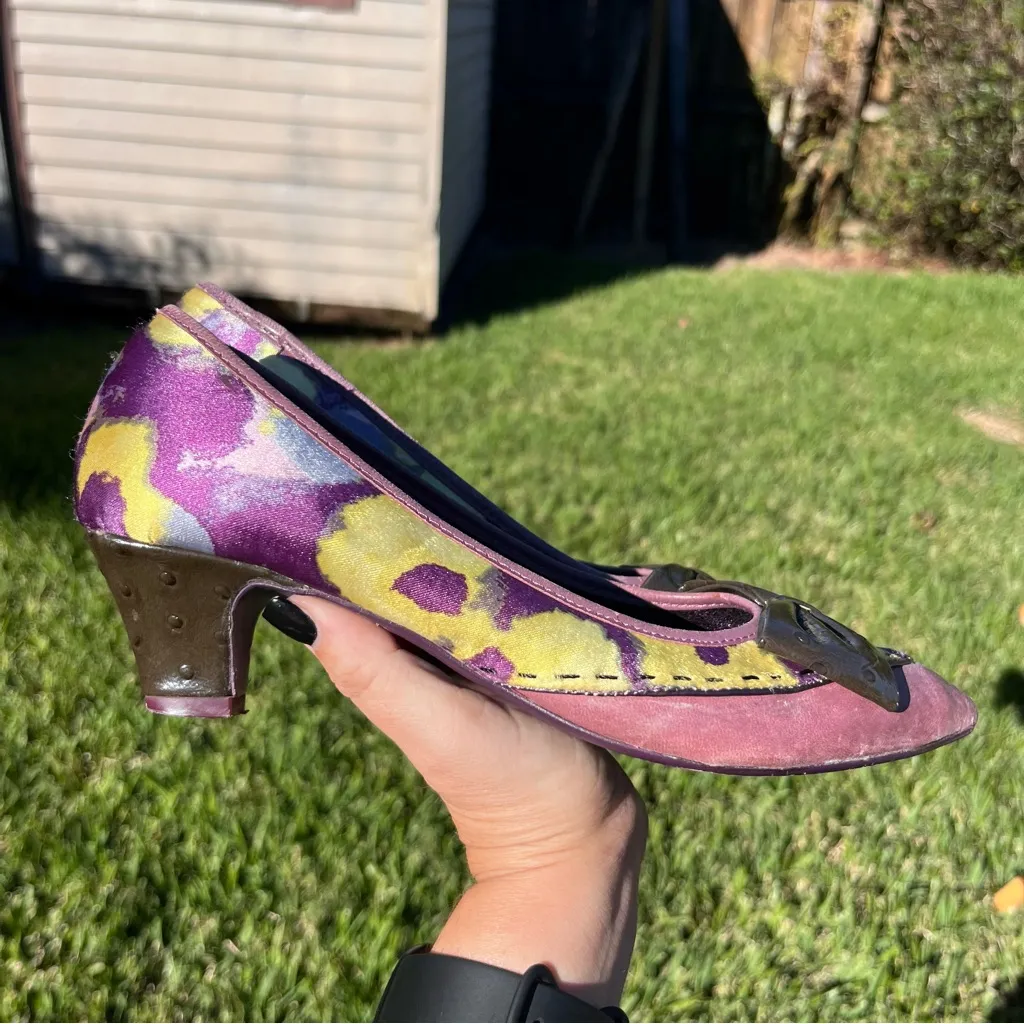 Poetic License Pink and Purple Heels with Brown Bow Size 6.5 - Image 2