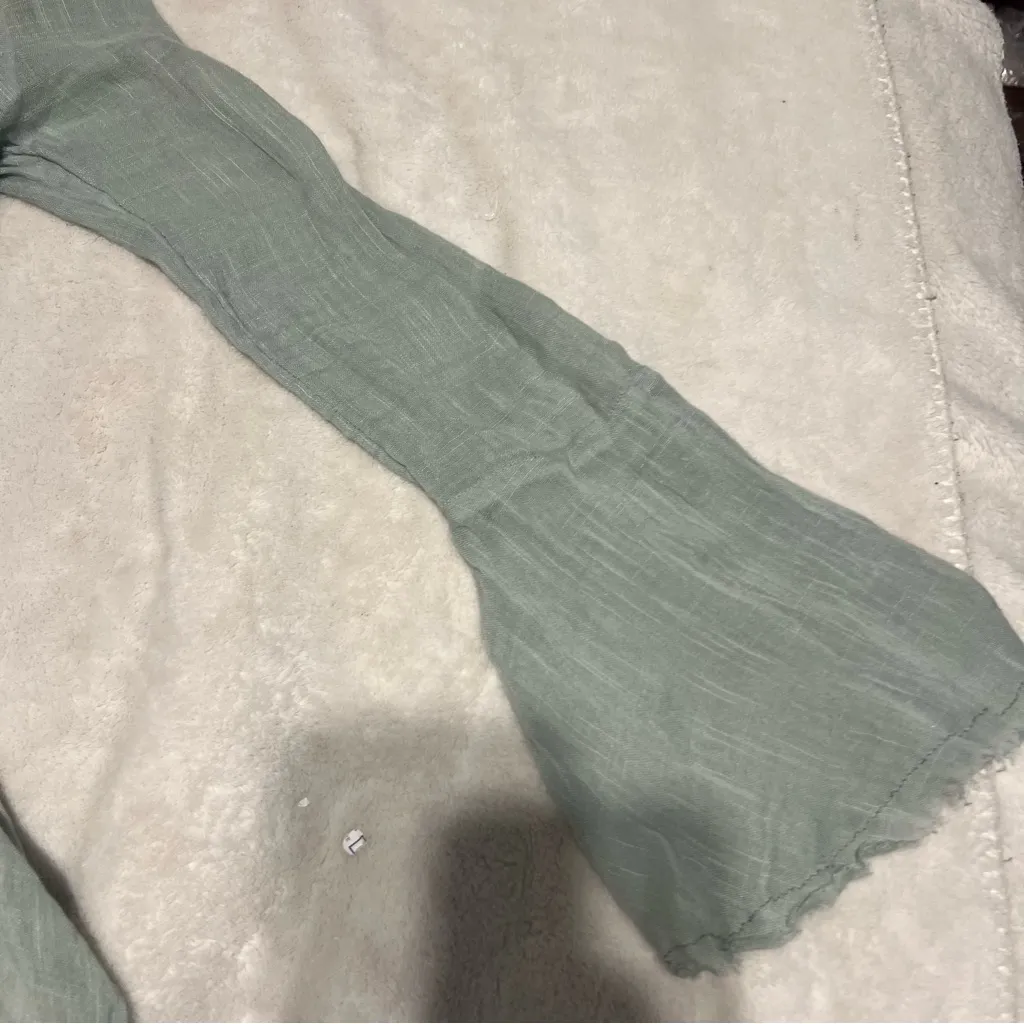 Free People Sage Green Blouse - Image 3