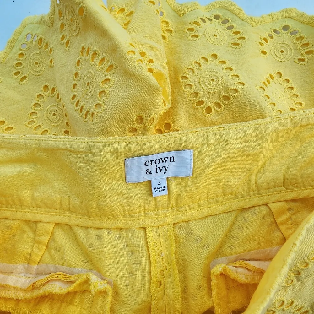 Crown & Ivy Yellow Eyelet Scalloped Edge Cotton Shorts Size 4 - Image 8