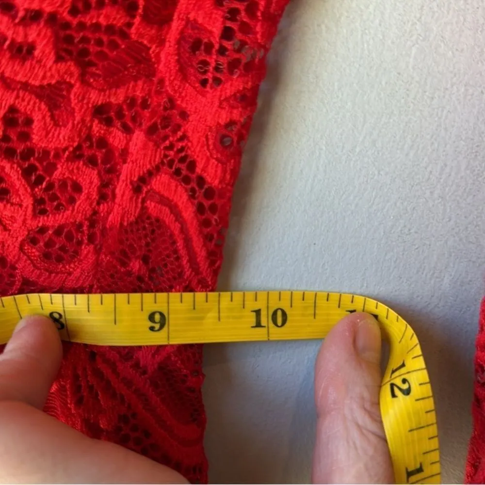 Lucy in the Sky Bodycon Dress Red Off Shoulder Lace Dress - Image 9
