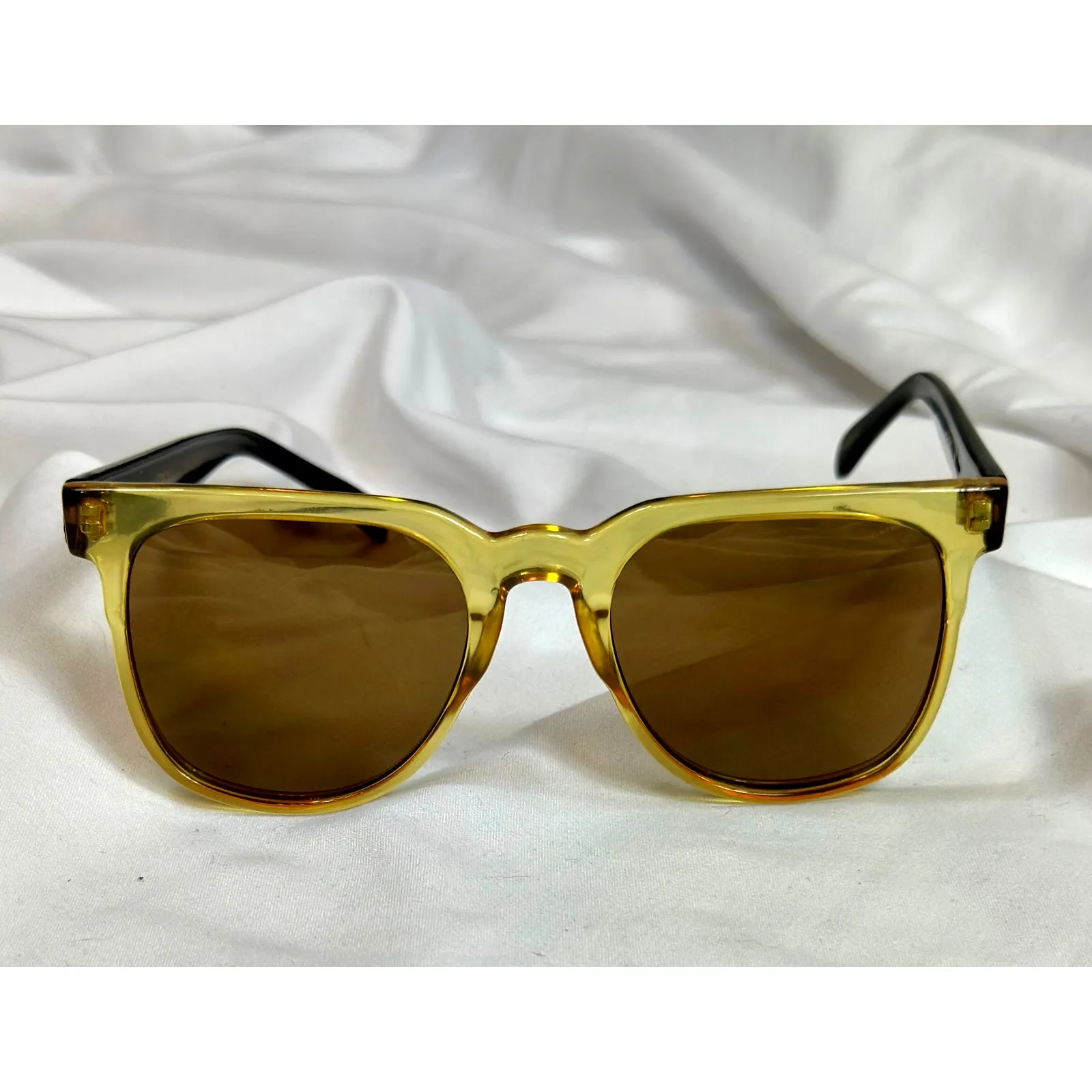 Komono Sunglasses Riviera Yellow Cider Black - Image 5