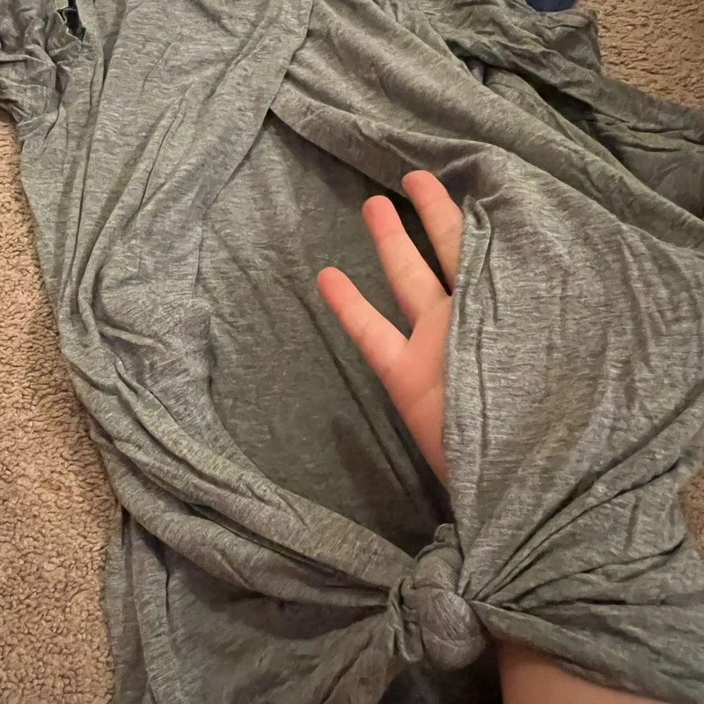 Aerie small cold shoulder blouse open back - Image 8