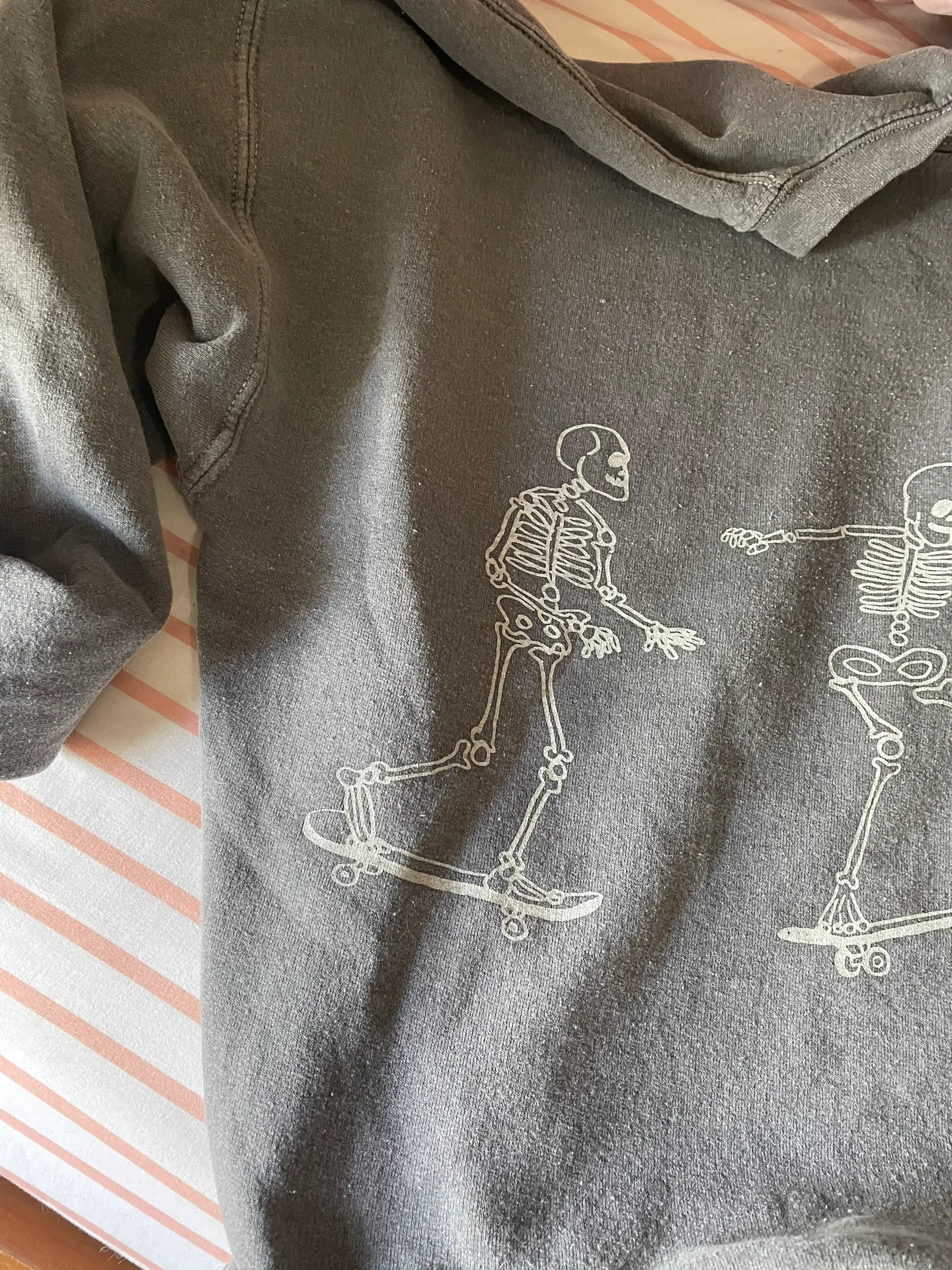 Urban Outfitters Crewneck - Image 6