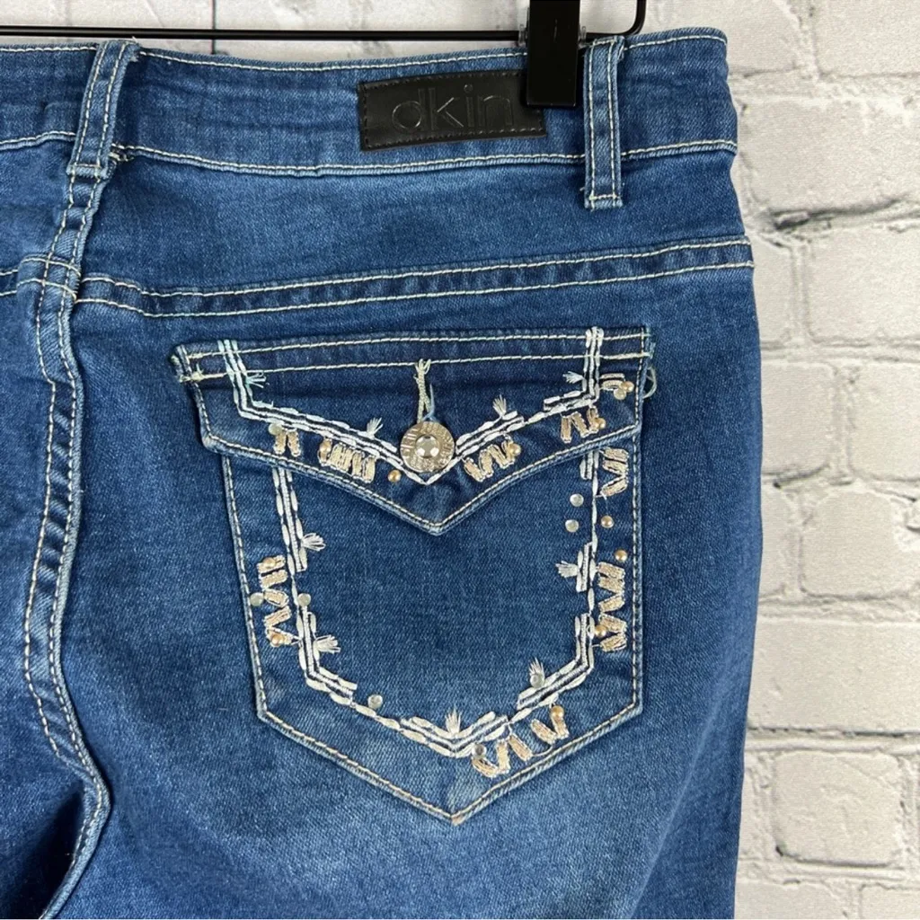 DKIN Women’s Denim Capris, Thick Contrast Stitching, Sz 10 Blue - Image 8